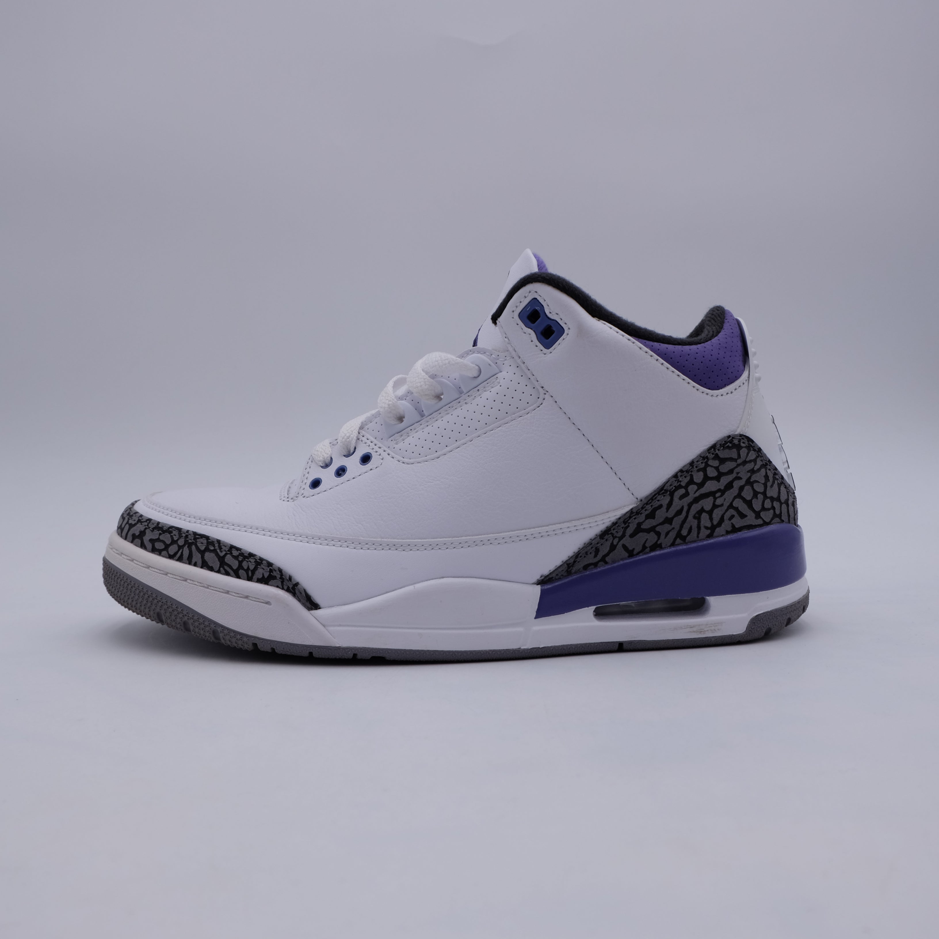 Jordan 3 Dark Iris (taille 44)