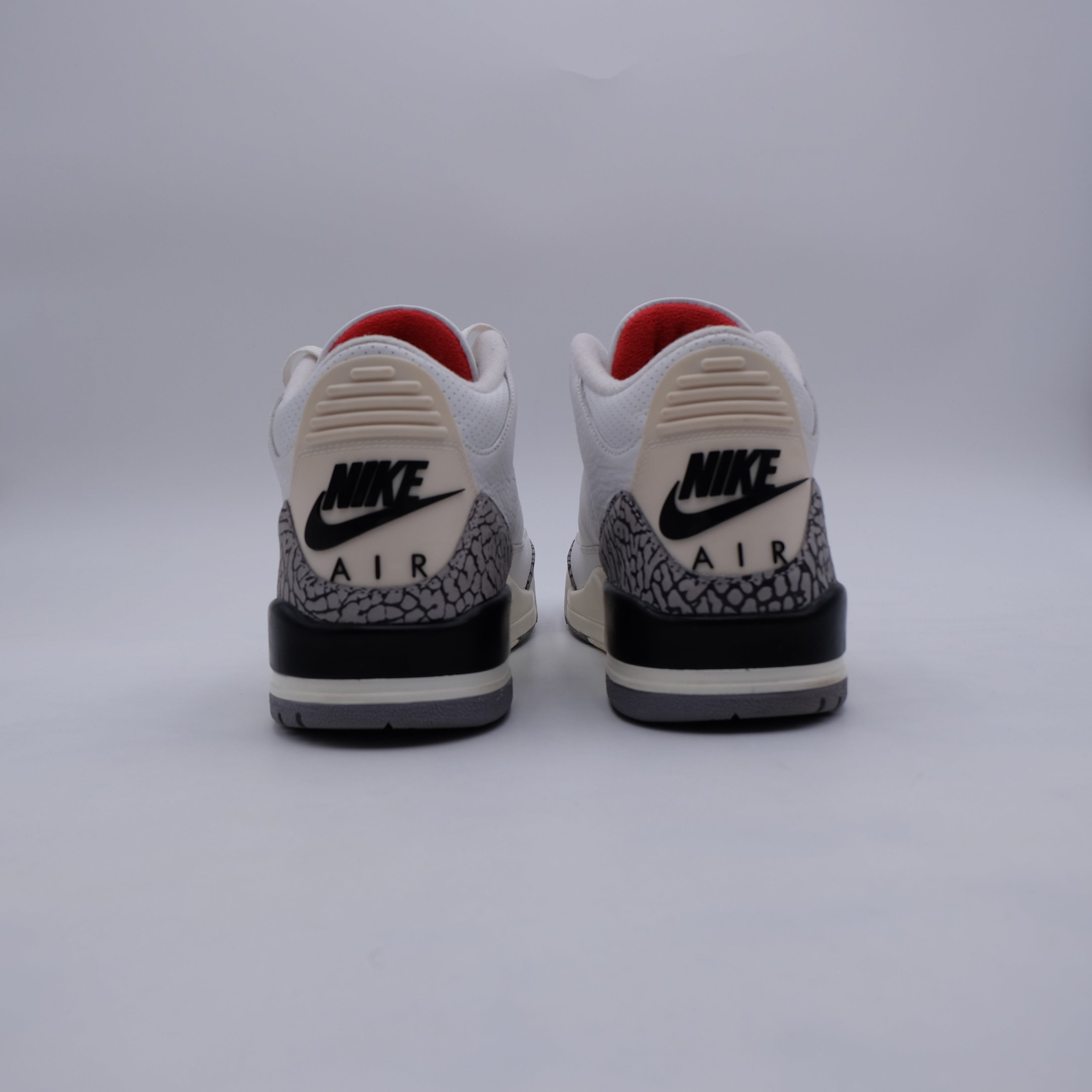 Jordan 3 White Cement Reimagined (taille 44)