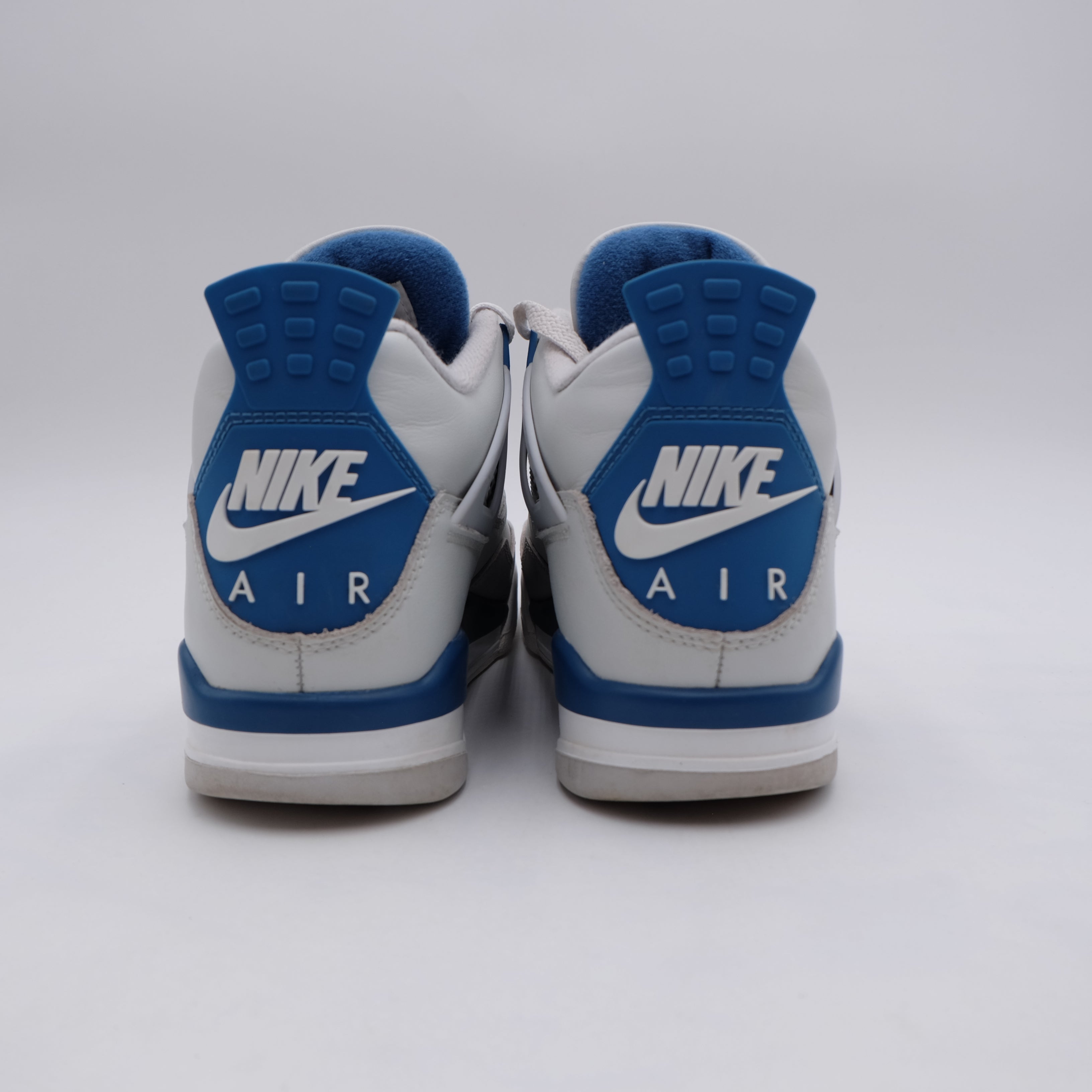 Jordan 4 Military Blue (taille 42.5)