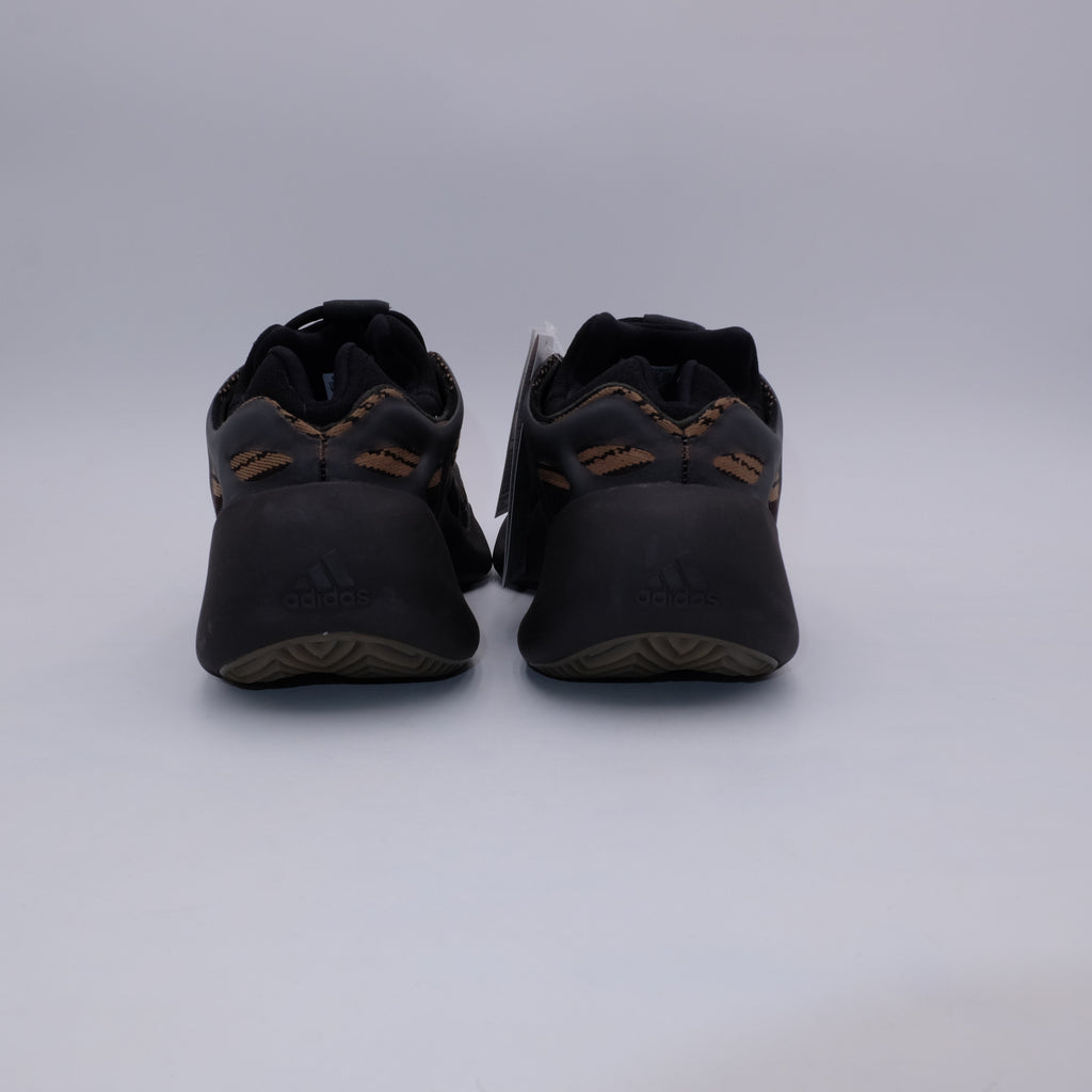 Yeezy 700 V3 Clay Brown (taille 43 1/3)
