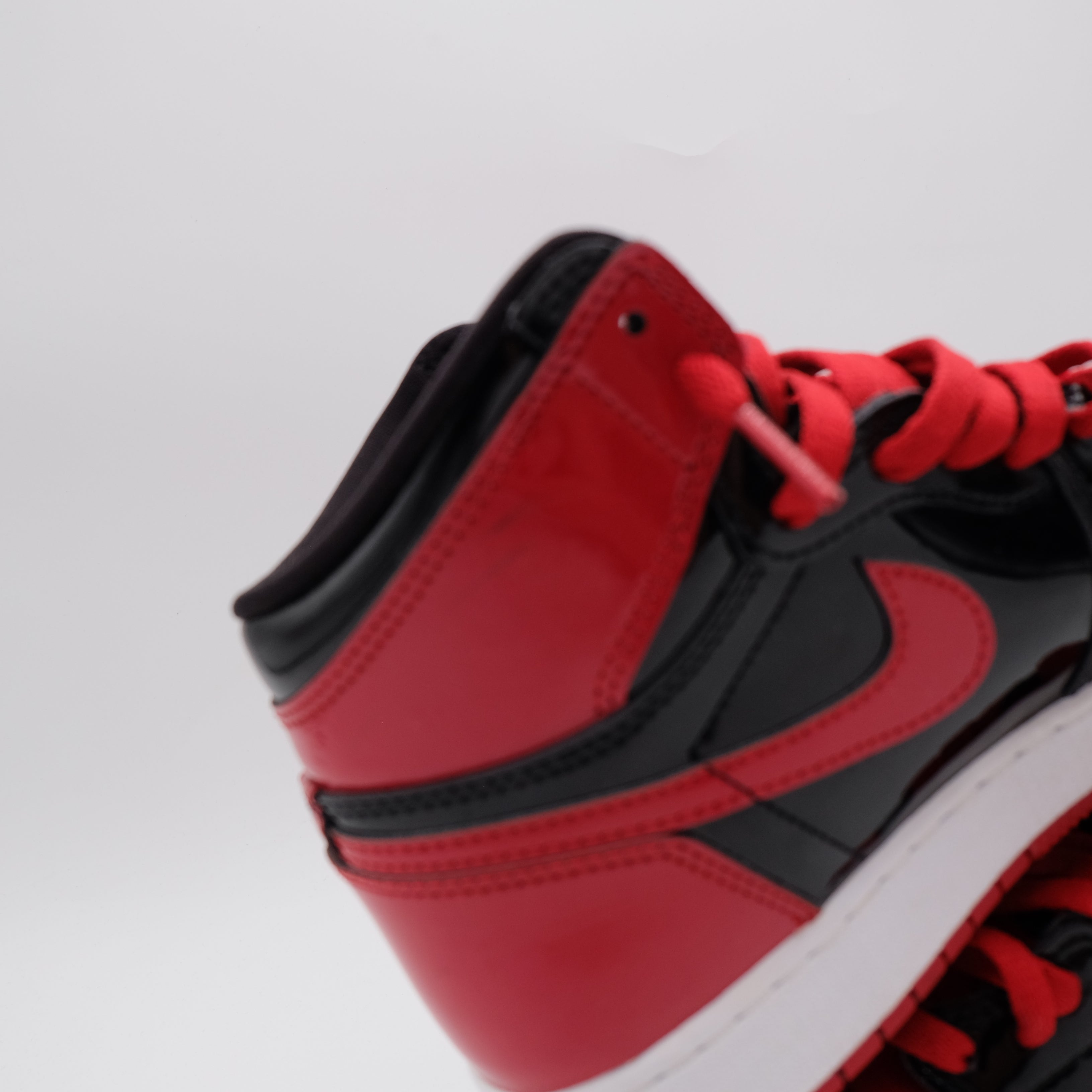 Jordan 1 High Patent Bred (taille 40)