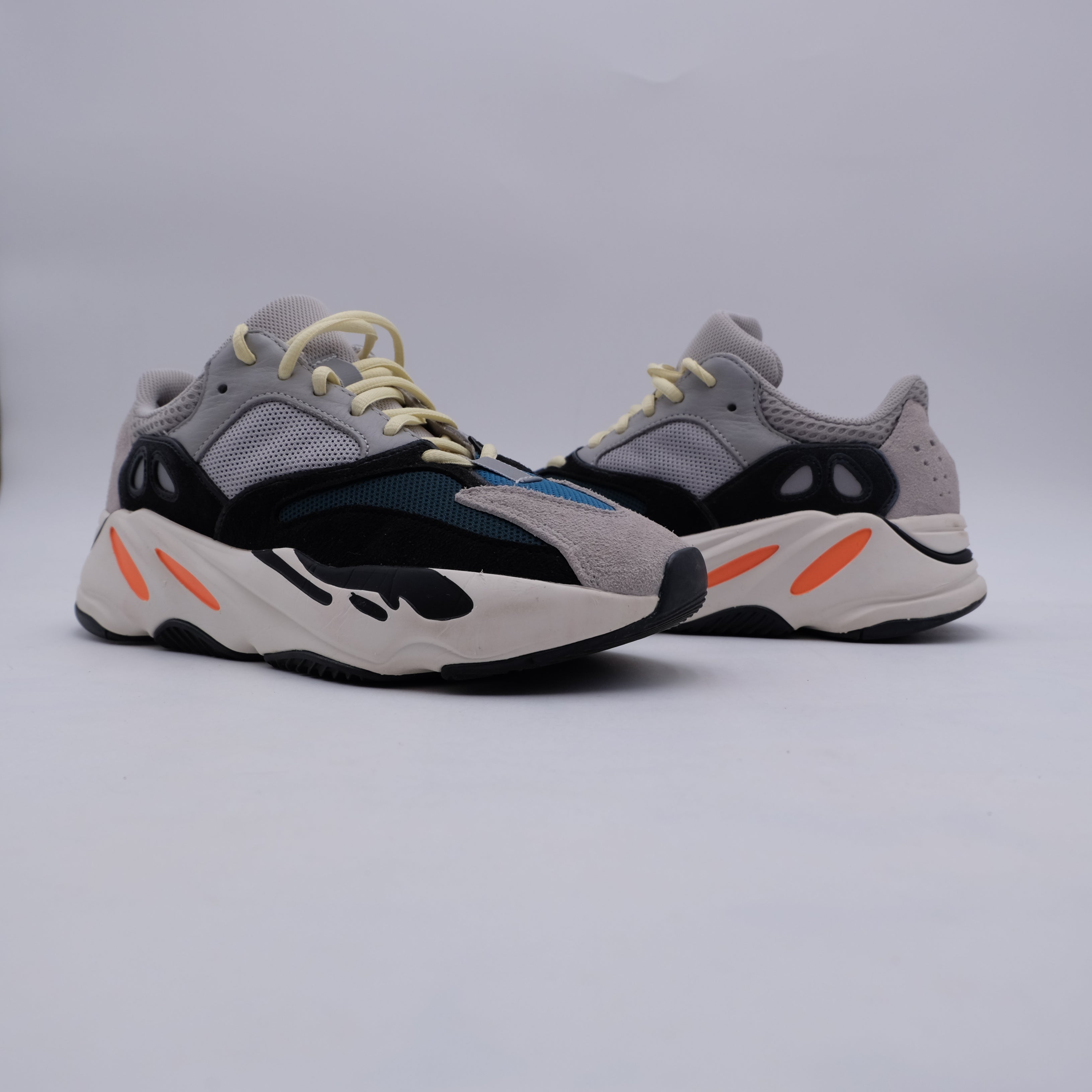Yeezy 700 Wave Runner (taille 41 1/3)