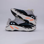 Yeezy 700 Wave Runner (taille 41 1/3)