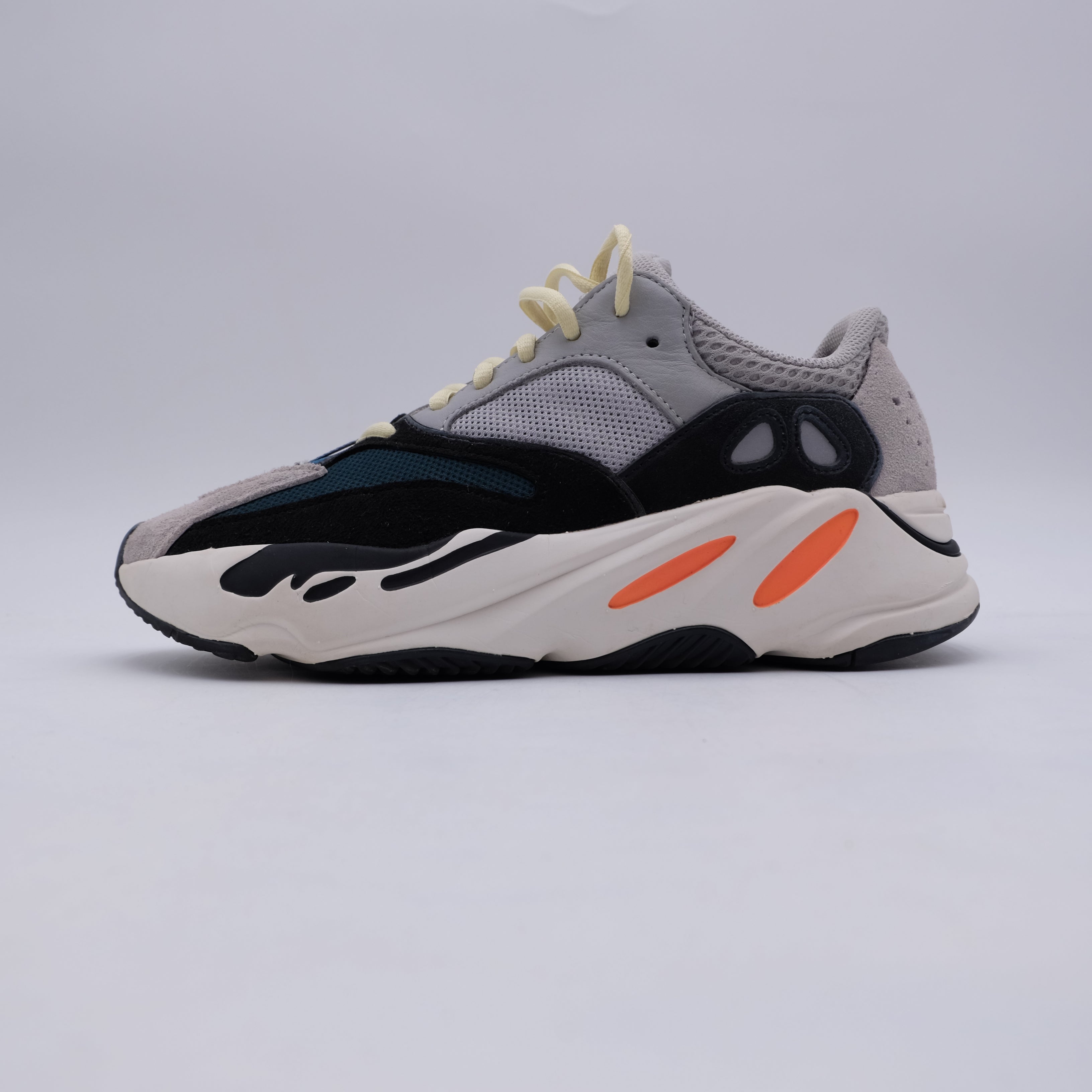 Yeezy 700 Wave Runner (taille 41 1/3)