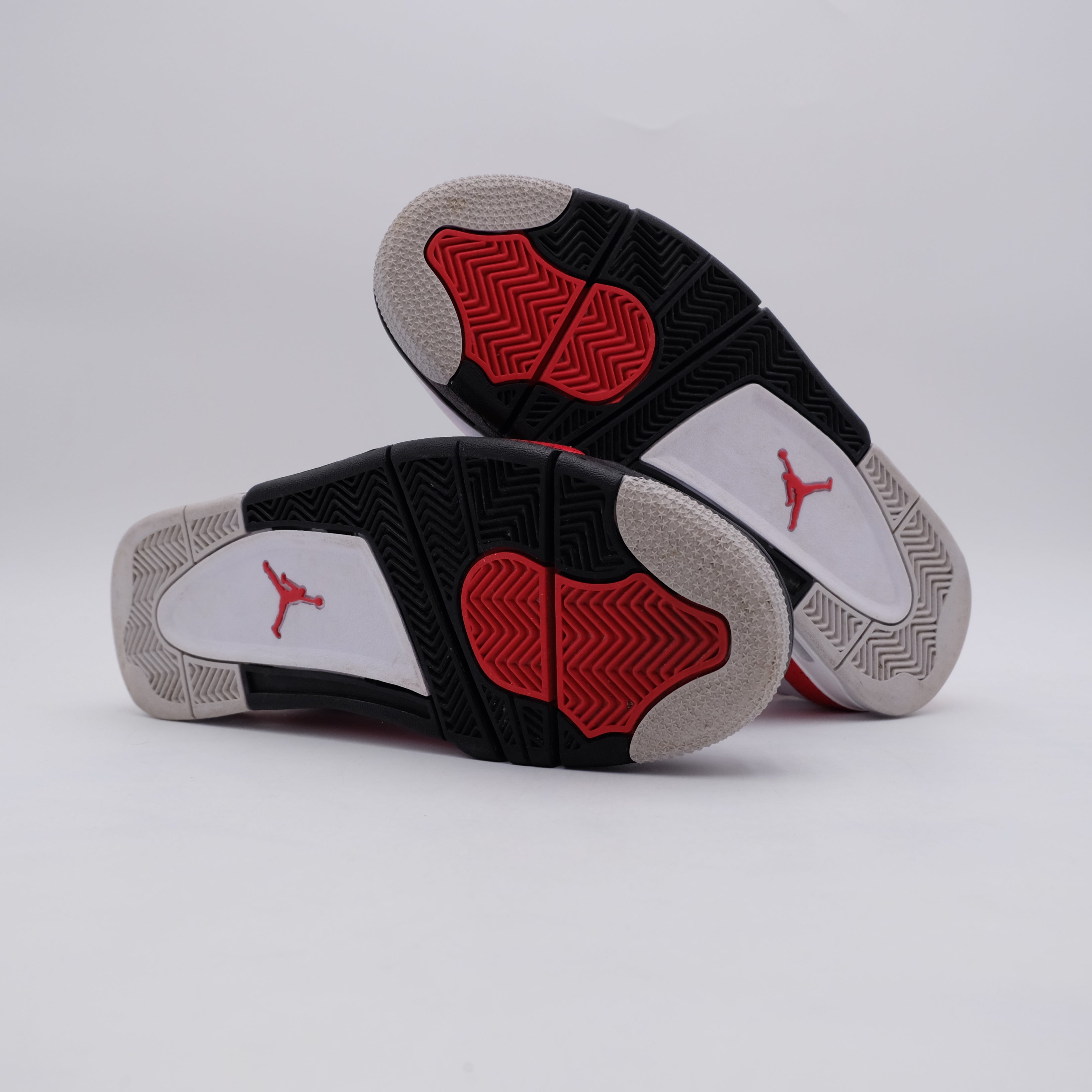 Jordan 4 Red Cement (taille 42.5)