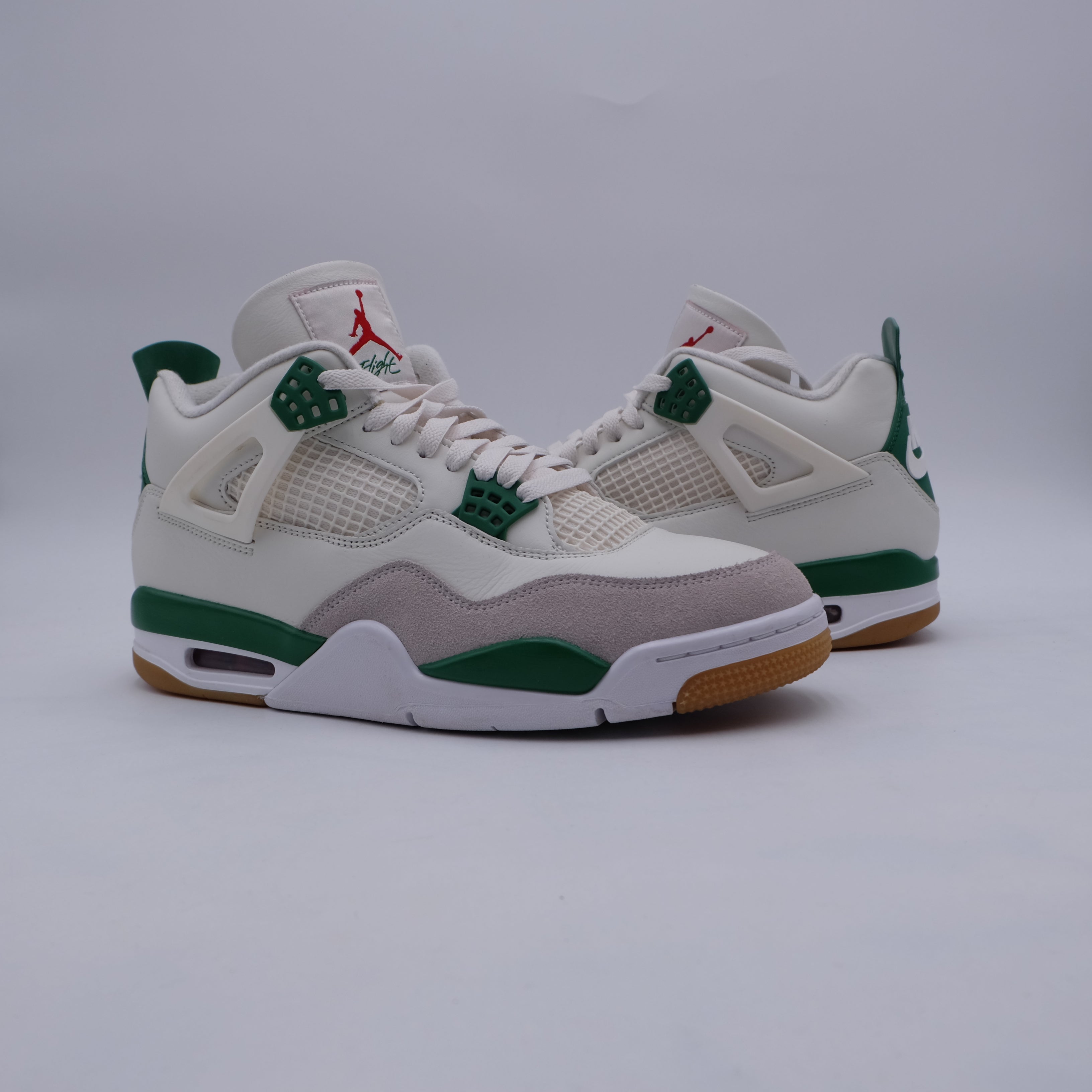 Jordan 4 SB Pine Green (taille 45)