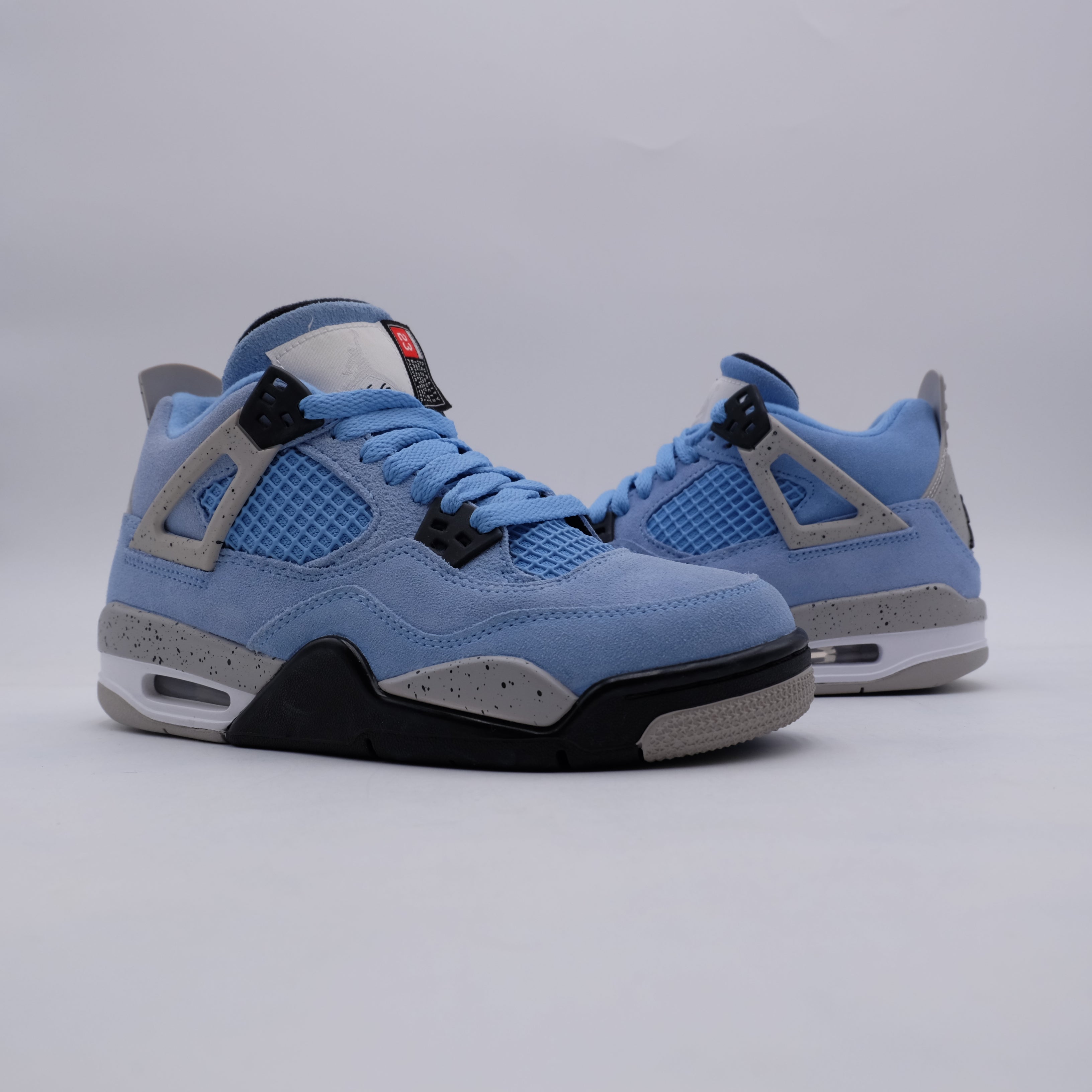 Jordan 4 University Blue GS (taille 36.5)