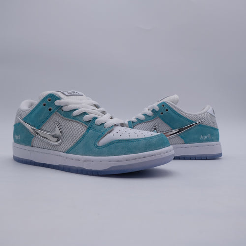 Dunk Low SB April (taille 38)