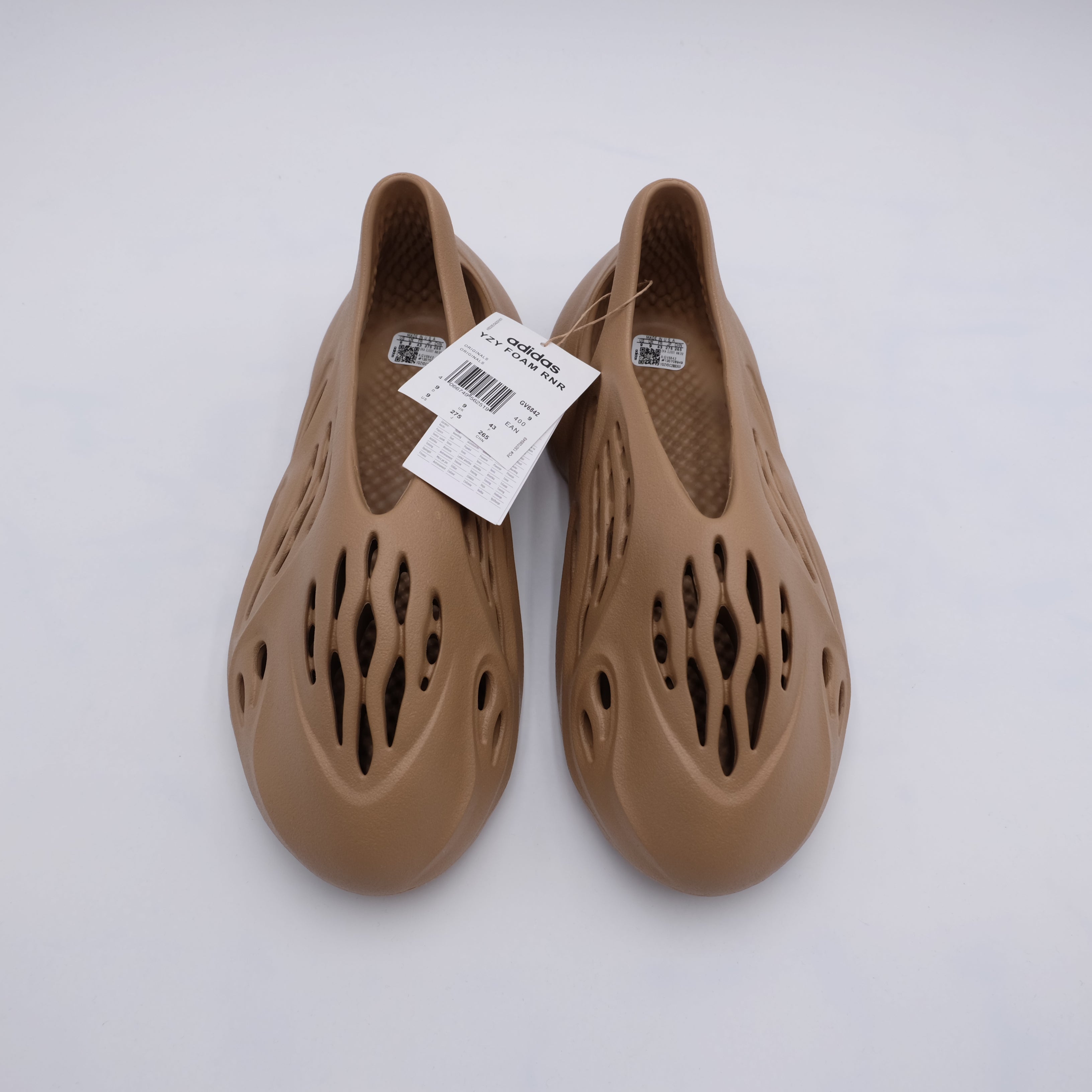 Yeezy Foam RNR Clay Taupe