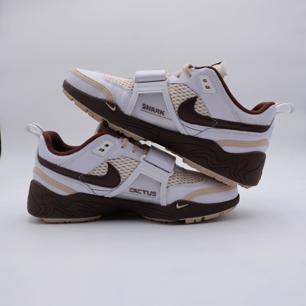 Nike X Travis Scott Zoom Field Jaxx Light Chocolate (taille 42,5)