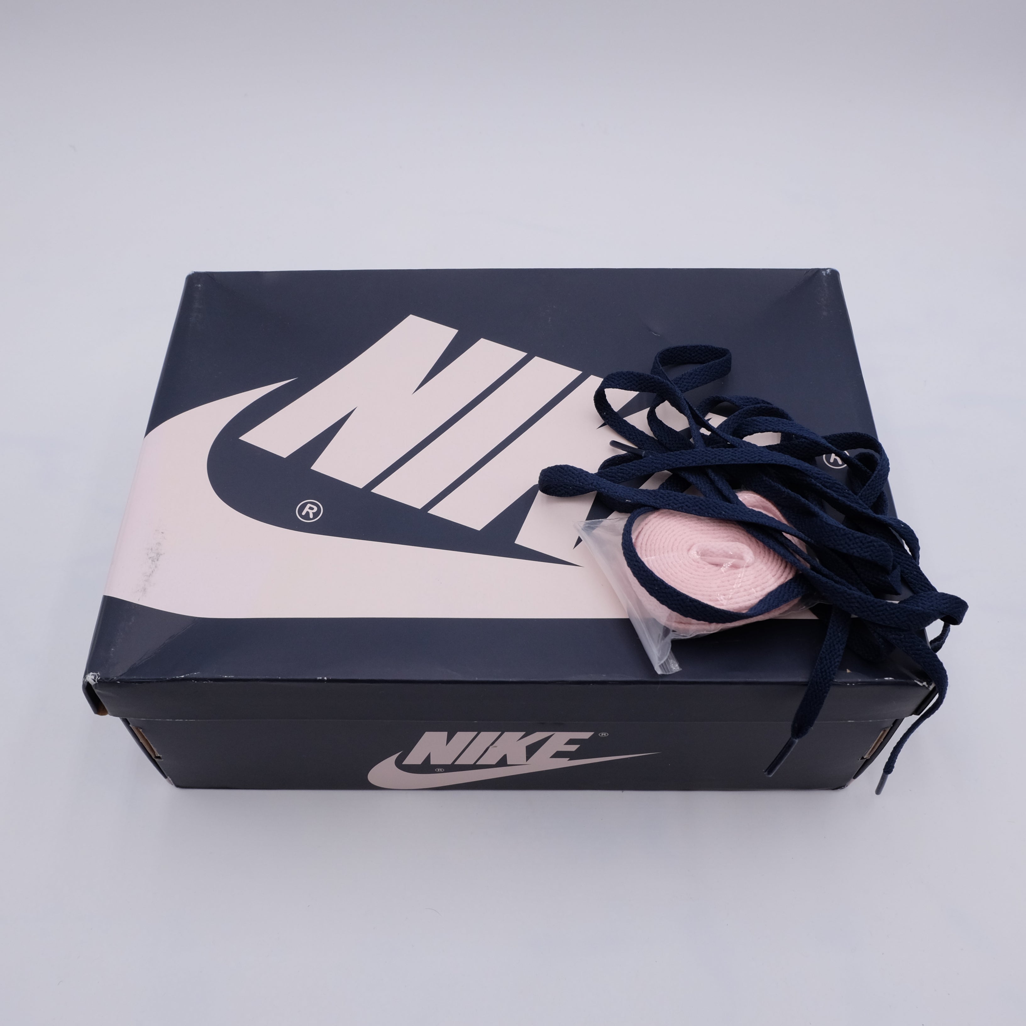 Jordan 1 High Atmosphere (taille 37,5)