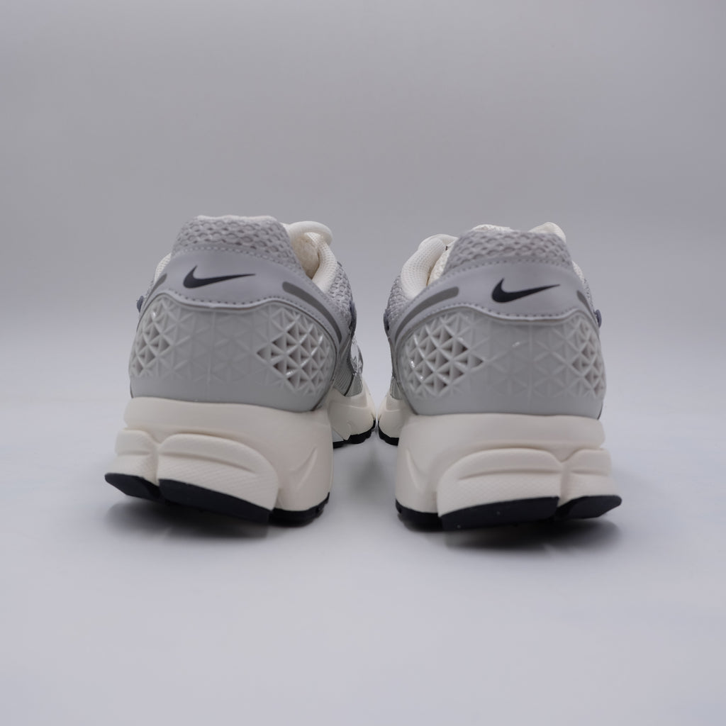 Nike Zoom Vomero 5 Chrome