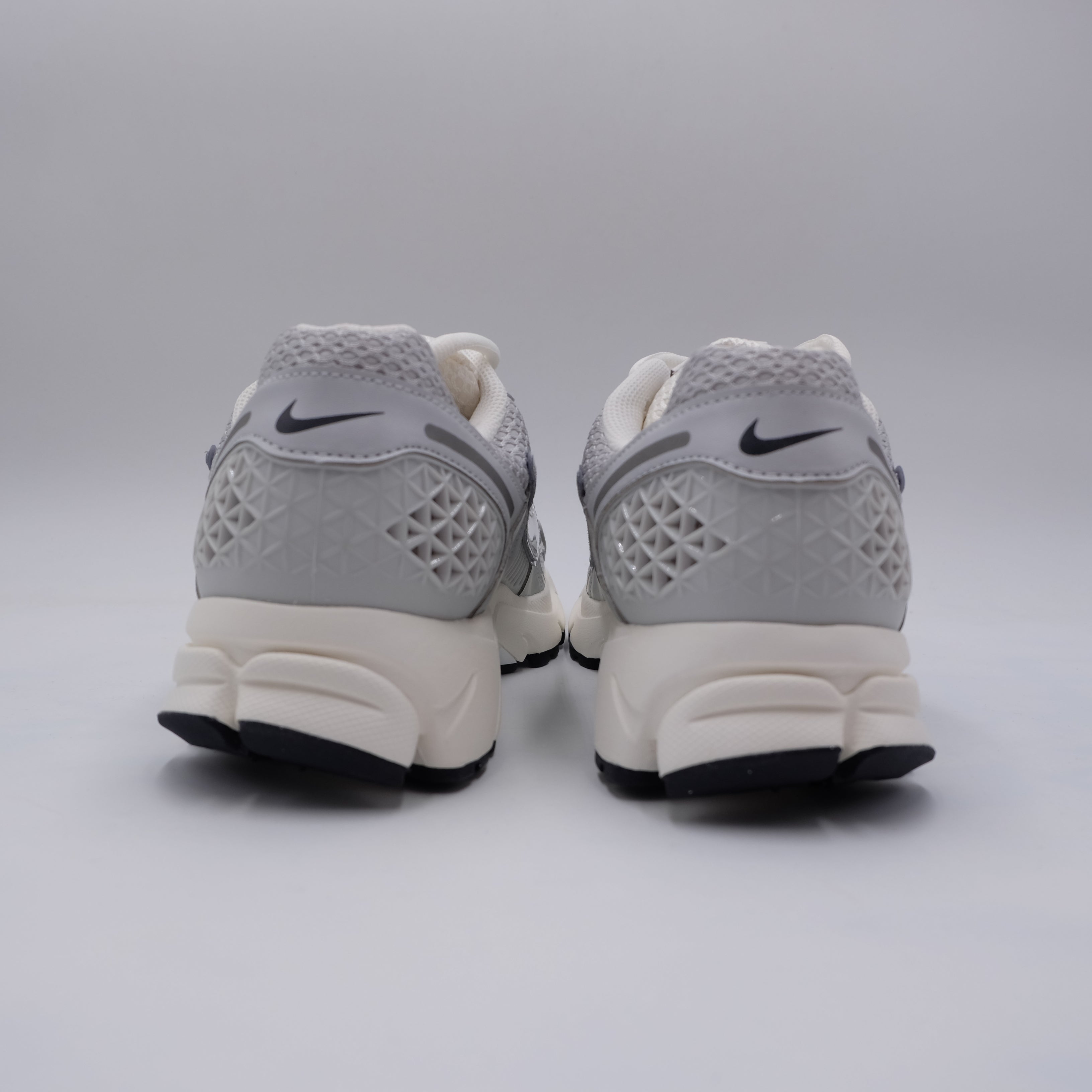 Nike Zoom Vomero 5 Chrome