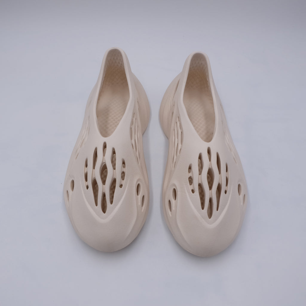 Yeezy Foam RNR Sand (taille 44,5)