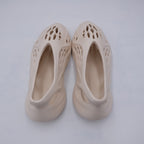 Yeezy Foam RNR Sand (taille 44,5)