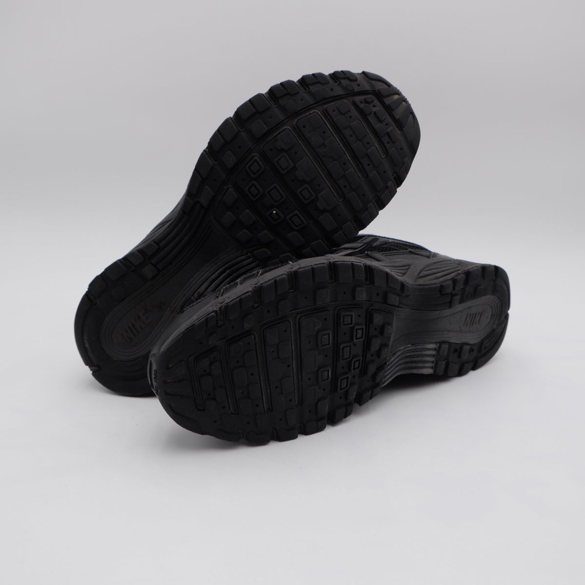 Nike P6000 (taille 40,5)